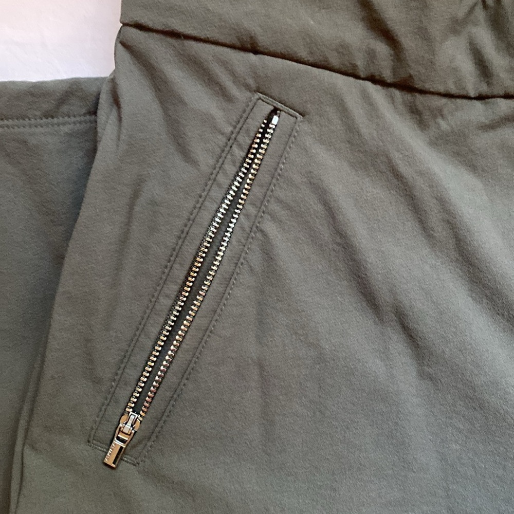 Athleta Pants NWOT - Picture 4 of 6